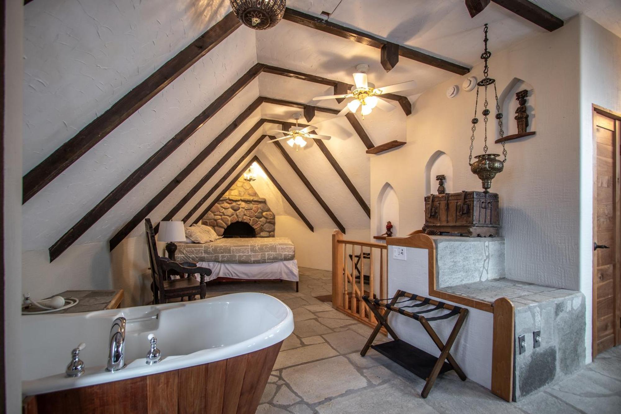 Schweitzer Castle Villa Сандпойнт Екстериор снимка