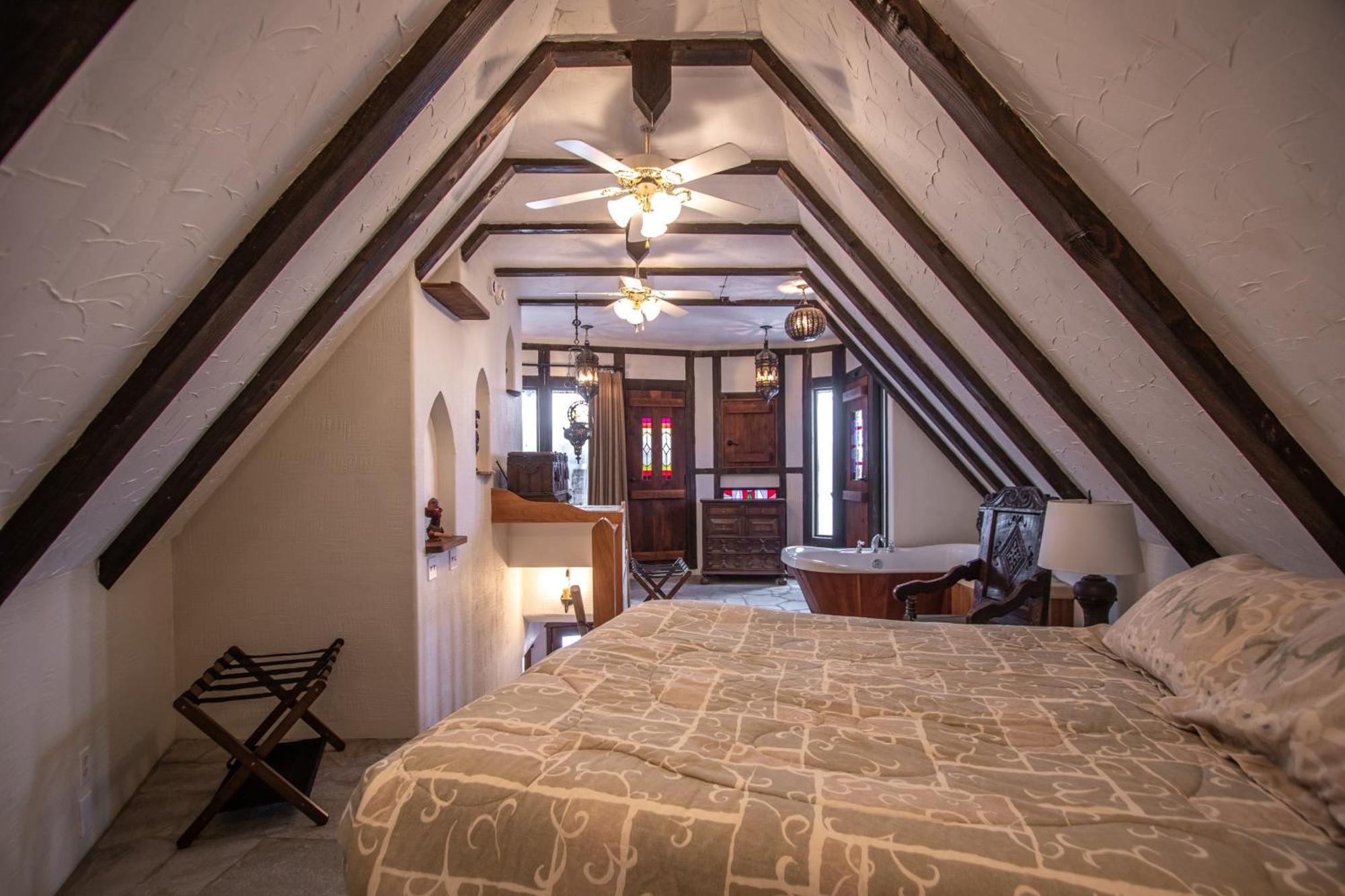 Schweitzer Castle Villa Сандпойнт Екстериор снимка