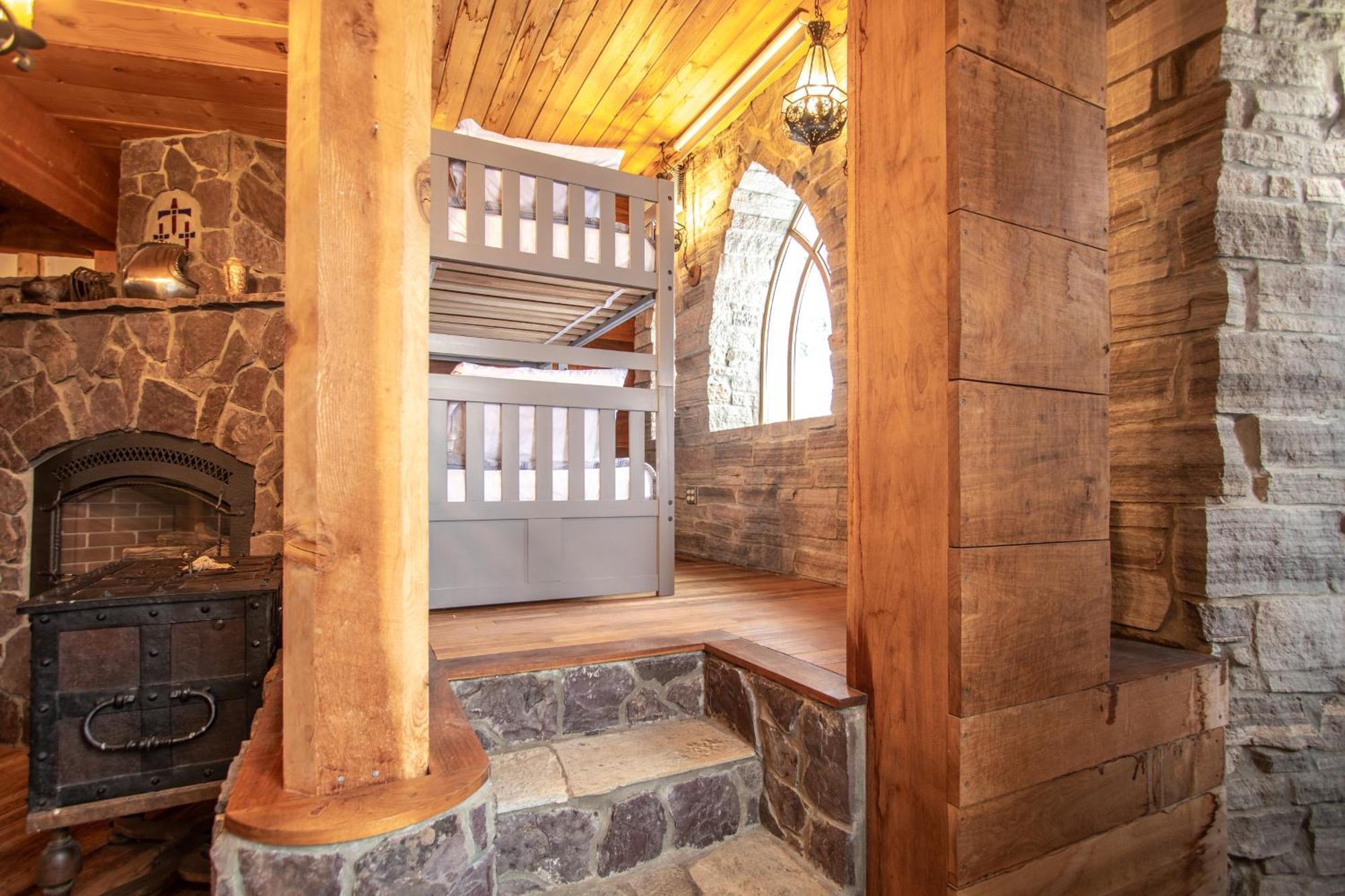 Schweitzer Castle Villa Сандпойнт Екстериор снимка