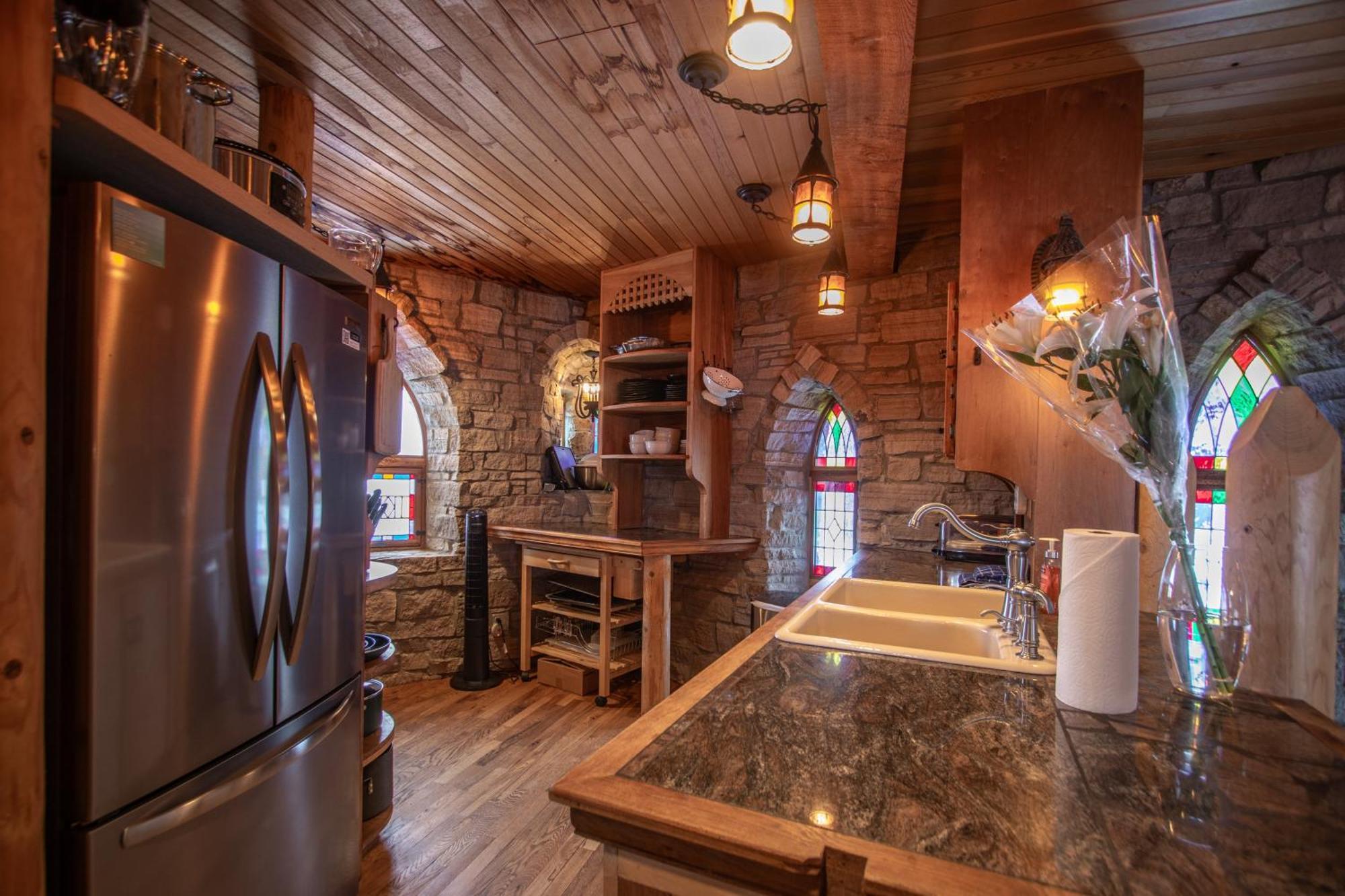 Schweitzer Castle Villa Сандпойнт Екстериор снимка